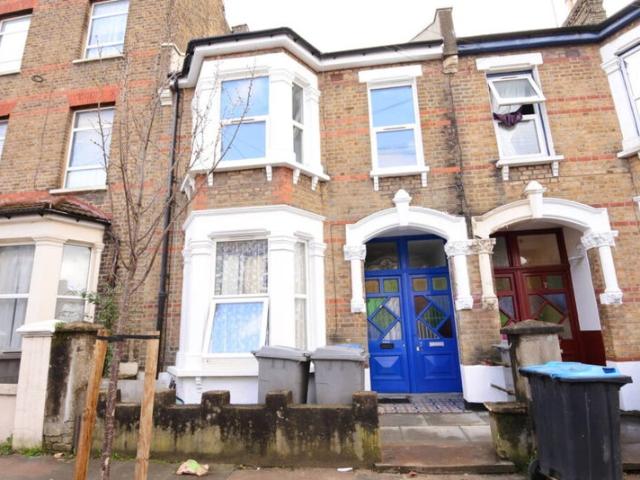 Apartment for rent in Dollis Hill, Greater London