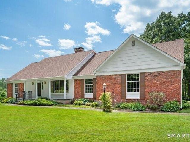 House for sale in Newtown, Connecticut