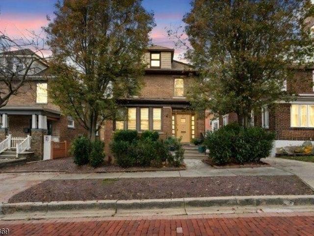 House for sale in Hudson, New Jersey