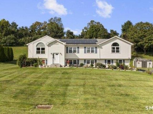 House for sale in North Haven, Connecticut