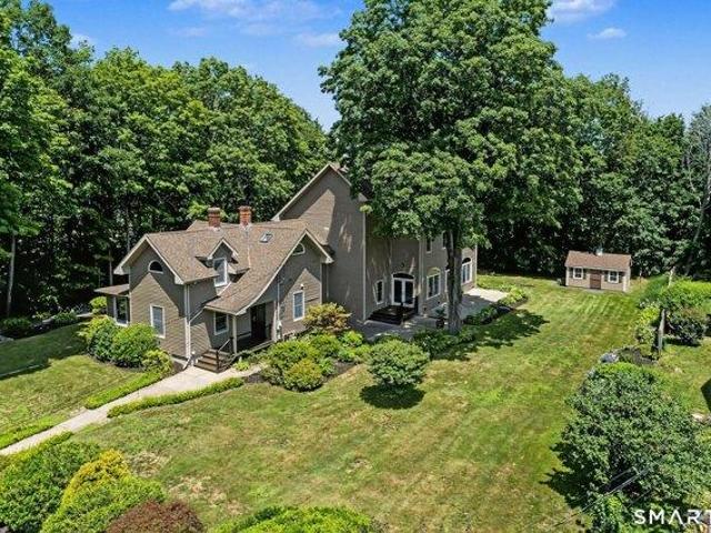 House for sale in North Haven, South Central Connecticut Planning Region