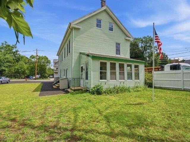House for sale in North Reading, Massachusetts