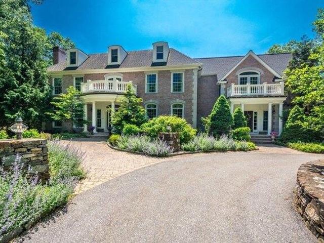 House for sale in North Reading, Massachusetts