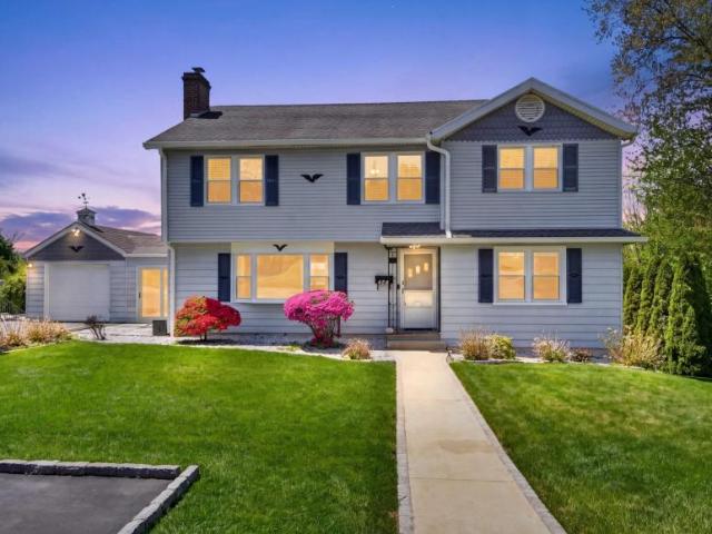 House for sale in Hawthorne, New York