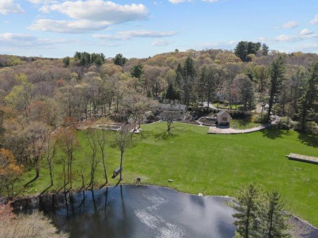 House for sale in Pound Ridge, New York