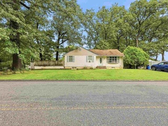 House for sale in Oakland, Bergen County