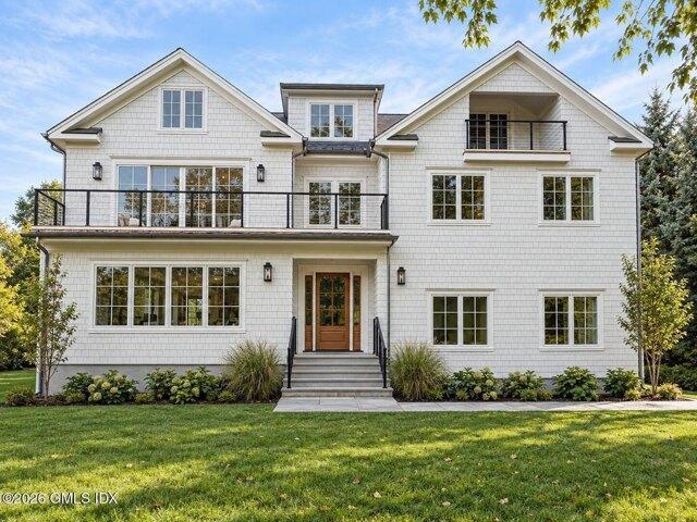 House for sale in Old Greenwich, Greenwich