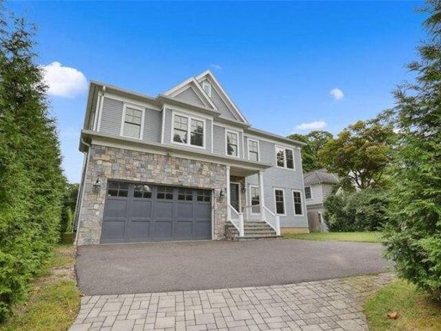 House for sale in Old Greenwich