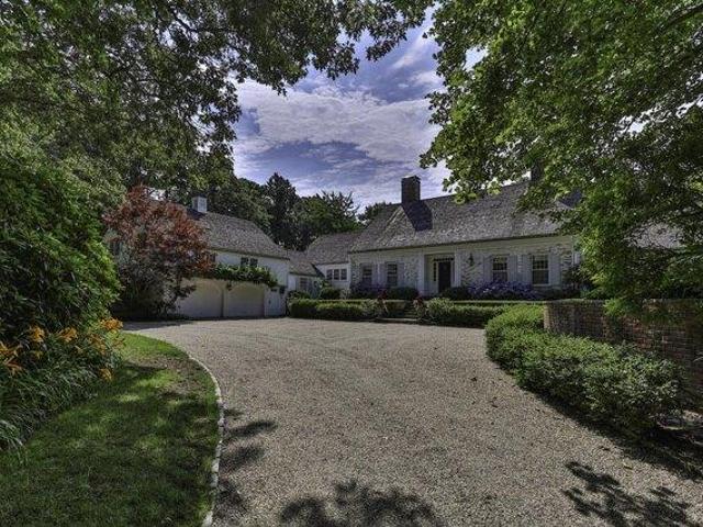 House for sale in Osterville, Osterville