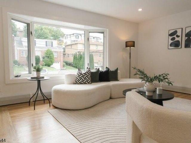 House for sale in Palisades Park, New Jersey
