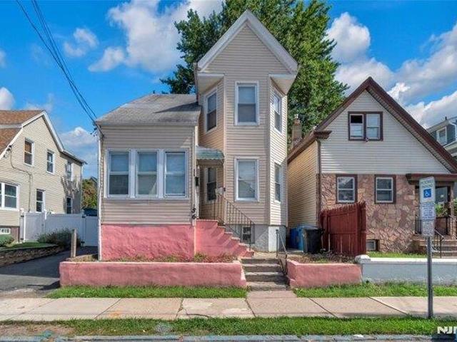 House for sale in Passaic, New Jersey