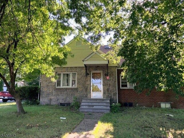 House for sale in Lake View, Paterson
