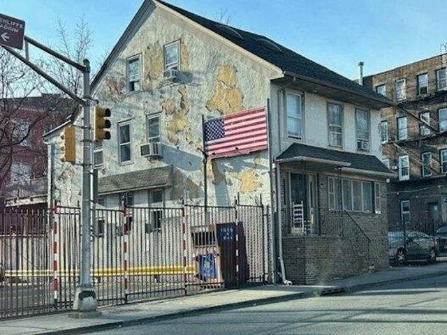 House for sale in Passaic, New Jersey