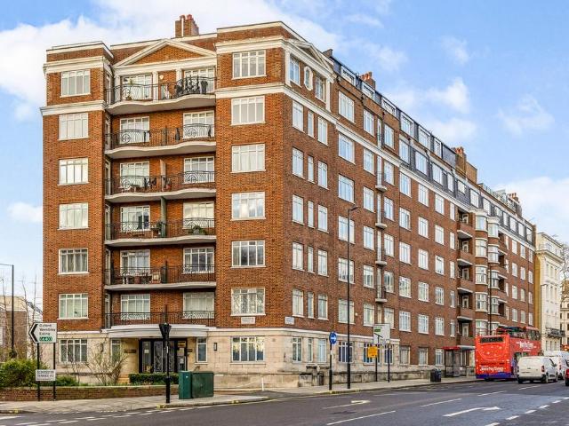 Flat for sale in Paddington, Isle Of Man