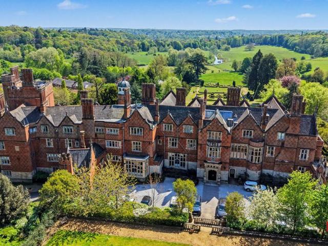 Flat for sale in Hertford, Colliers End