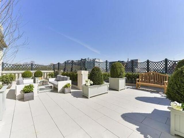 Property for sale in Cat Hill
