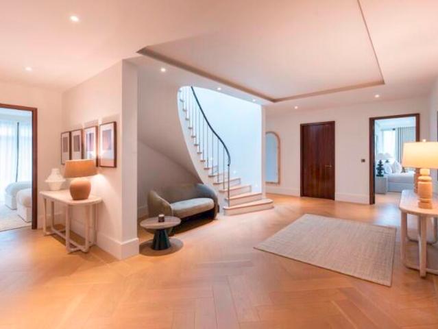 Apartment for sale in Cat Hill