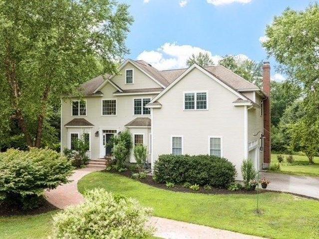 House for sale in Hovey Corner, Pepperell