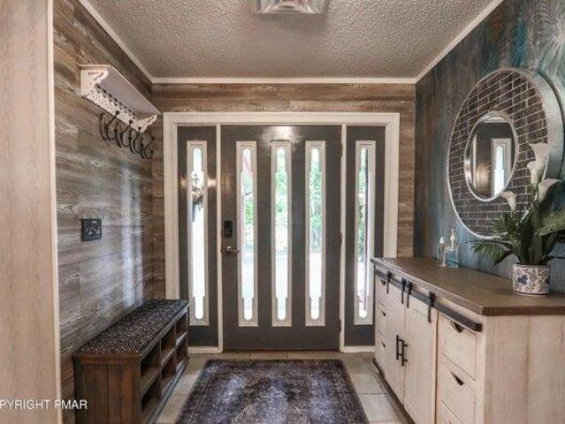 House for sale in Pocono Lake, Pennsylvania