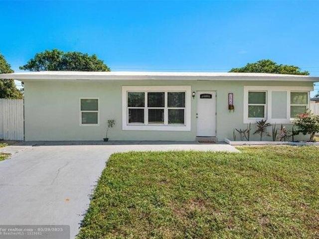 House for sale in Pompano Beach