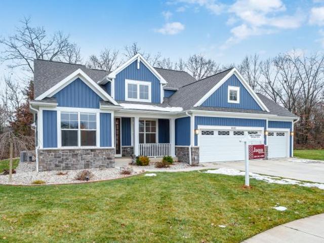 House for sale in Portage