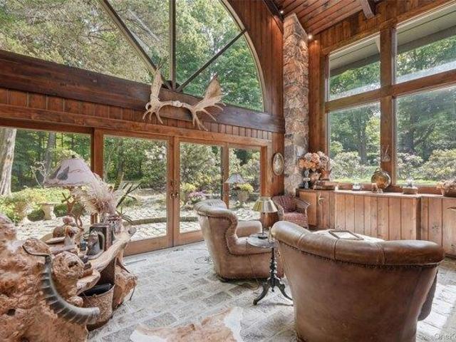 House for sale in Pound Ridge, New York