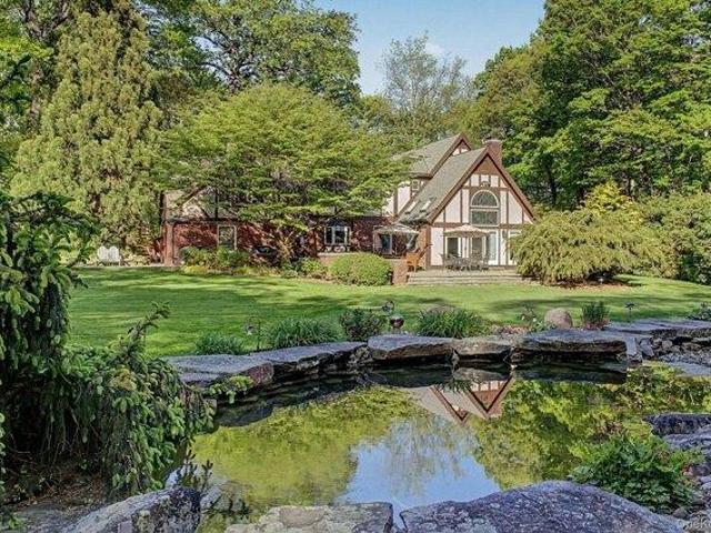 House for sale in Pound Ridge, New York