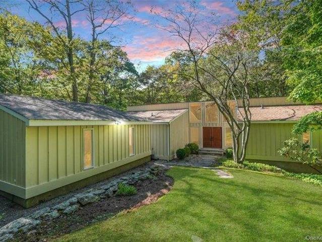 House for sale in Pound Ridge, New York