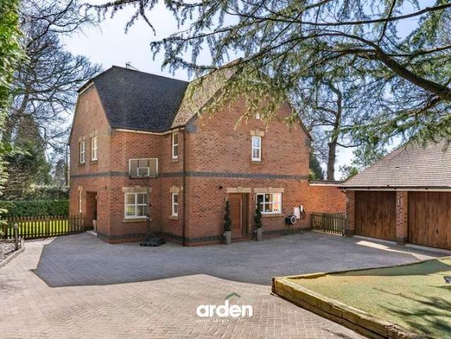 Property for sale in Bromsgrove, Worcestershire