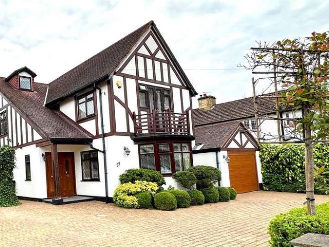 Property for sale in Potters Bar, Hertfordshire