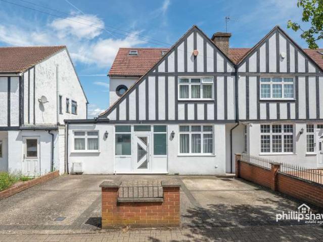 Property for sale in Kenton, Greater London