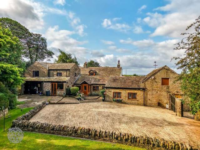 Property for sale in Edgworth