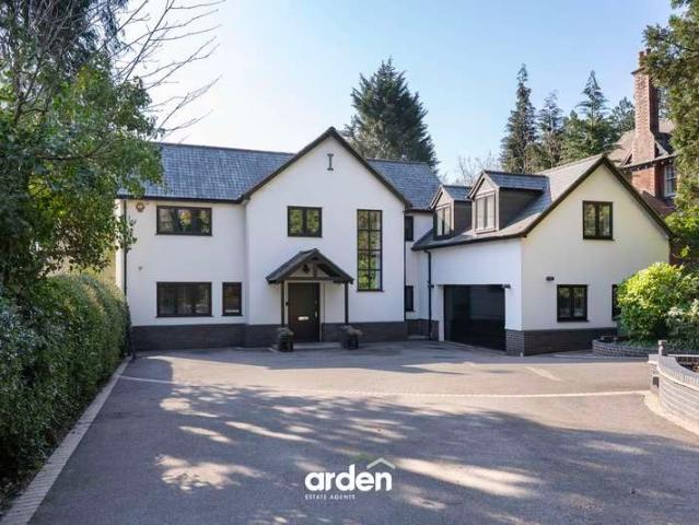 Property for sale in Bromsgrove, Worcestershire