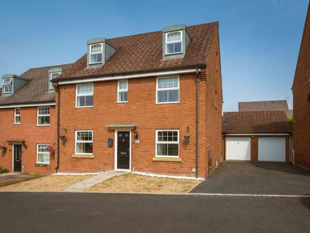 Property for sale in Wordsley, West Midlands