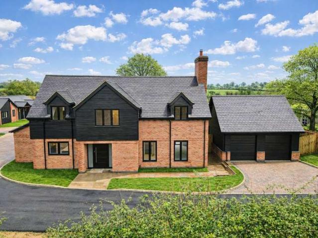 Property for sale in Gawcott, Buckinghamshire
