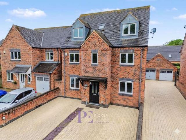 Property for sale in Dunton Bassett, Harborough