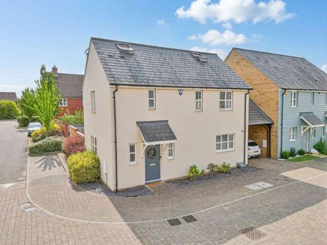 Property for sale in Broughton Gate, Milton Keynes