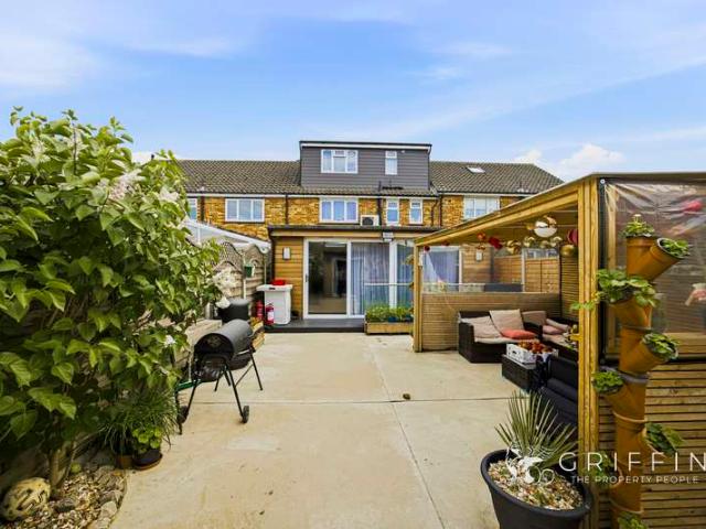 Property for sale in Aveley, Essex