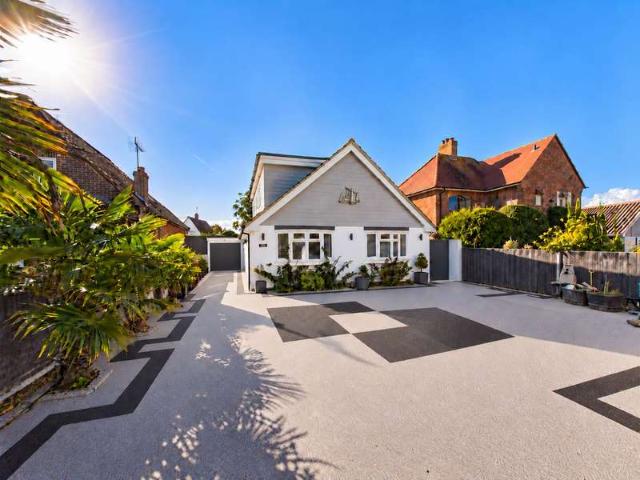 Property for sale in Nyetimber, Arun