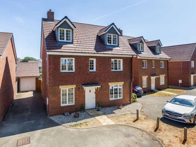 Property for sale in Caldecott, Dromore
