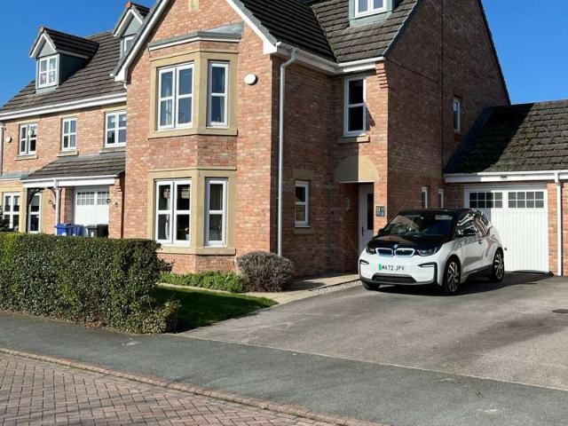 Property for sale in Bank Quay, Warrington