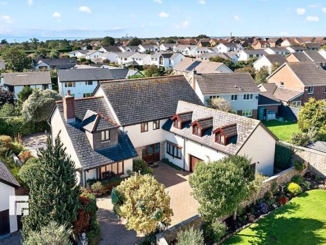 Property for sale in Font-y-Gary, Rhoose