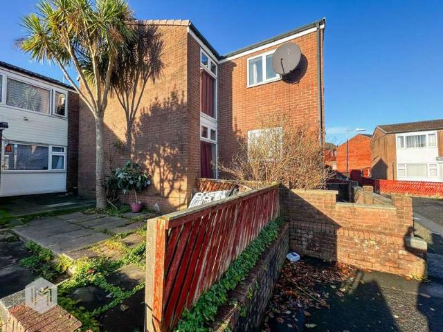 Property for sale in Brownlow Fold, Lee Bank