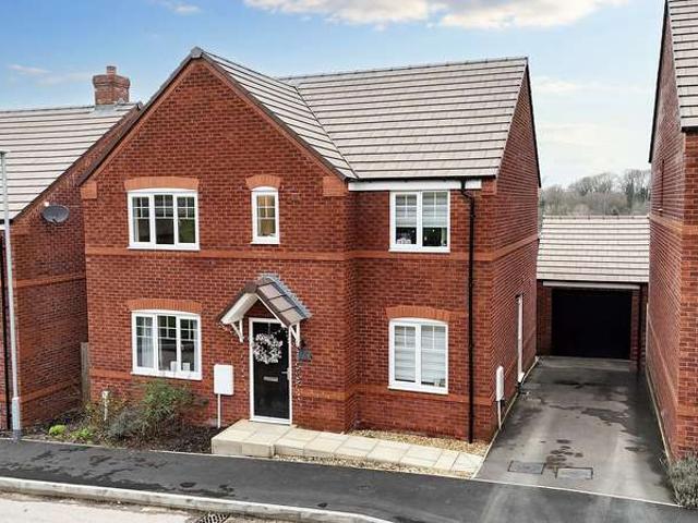 Property for sale in Stone, Baswich
