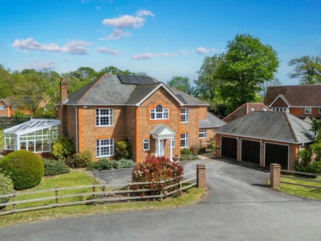 Property for sale in St. Nicholas, Hurst