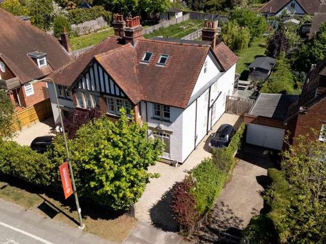 Property for sale in The Slade, Oxfordshire