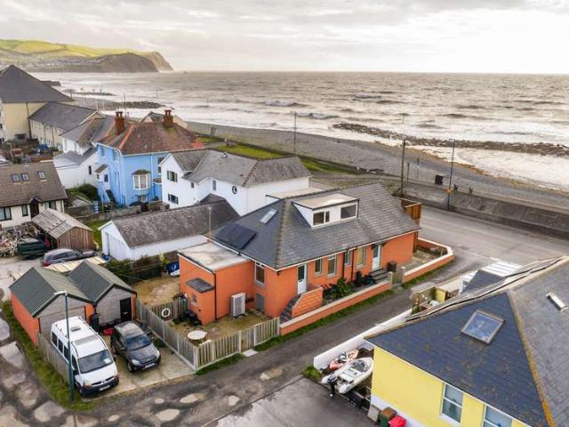 Property for sale in Dol-y-bont, Wales