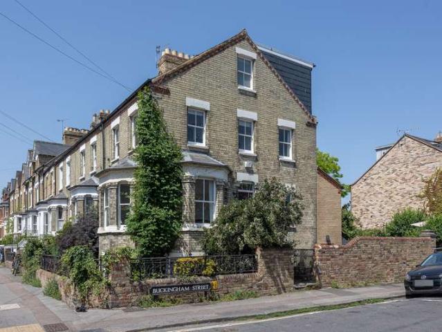 Property for sale in The Slade, Oxfordshire