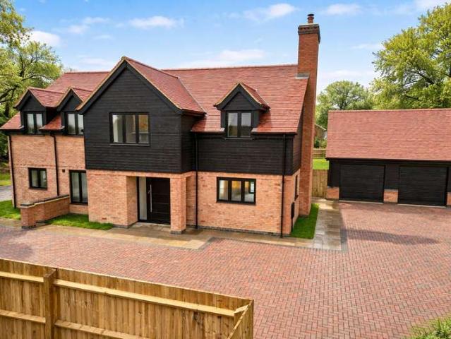 Property for sale in Gawcott, Buckinghamshire