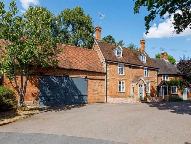 Property for sale in Cliff Hill, Warwick